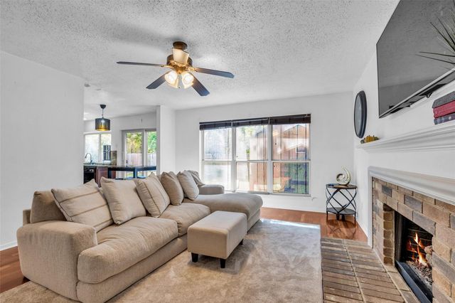 15 E Stony Bridge Circle, The Woodlands, TX 77381