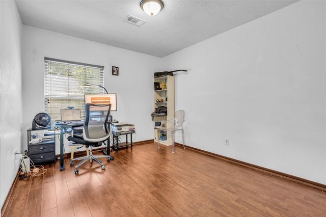 15 E Stony Bridge Circle, The Woodlands, TX 77381