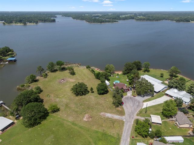 7503 Parkview Drive, Bonham, TX 75418