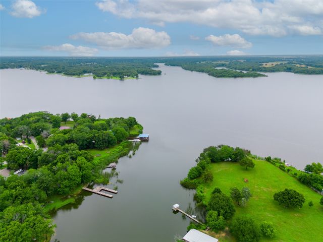 7503 Parkview Drive, Bonham, TX 75418