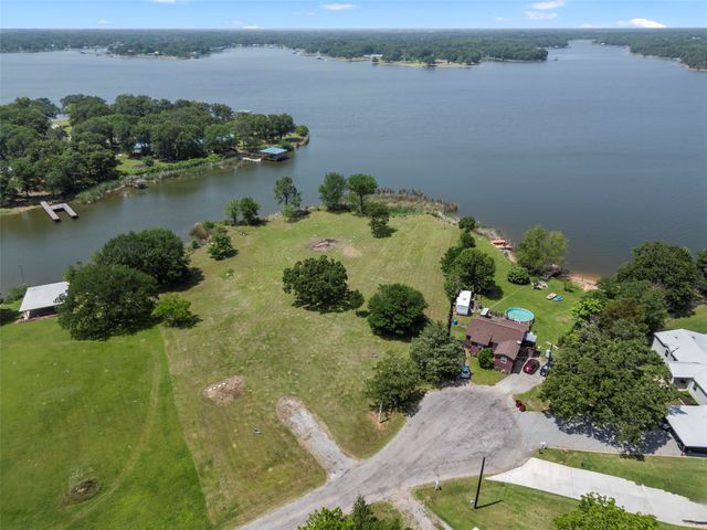 7503 Parkview Drive, Bonham, TX 75418
