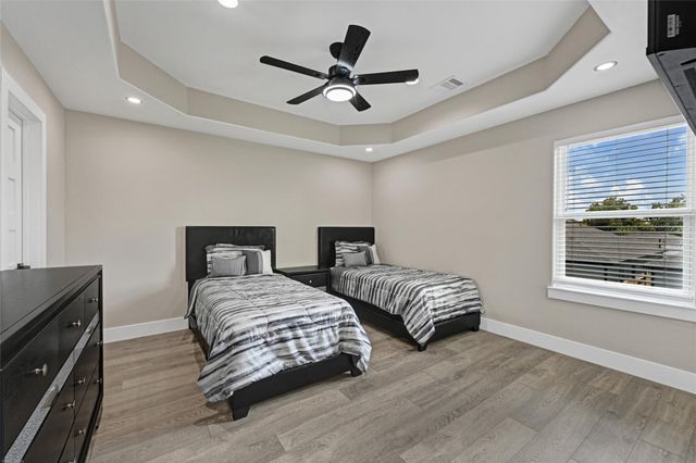 7927 Colonial Lane, Houston, TX 77051