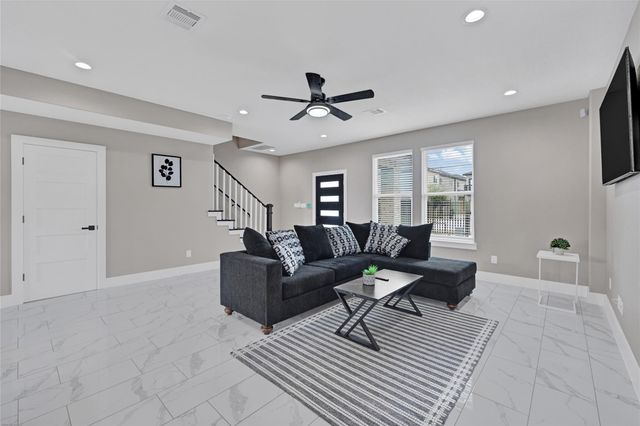 7927 Colonial Lane, Houston, TX 77051