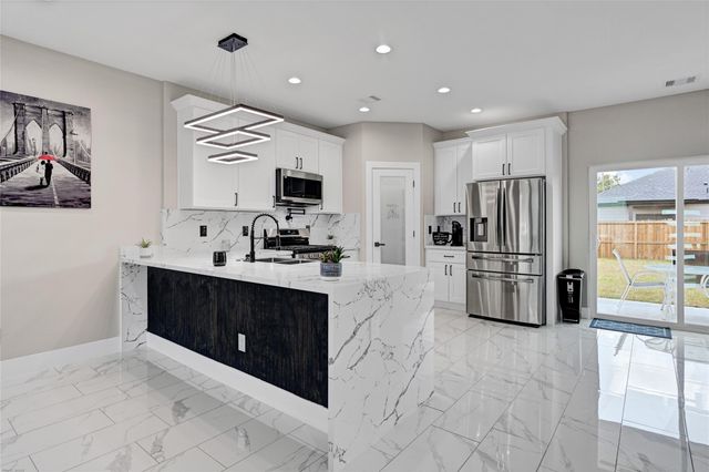 7927 Colonial Lane, Houston, TX 77051