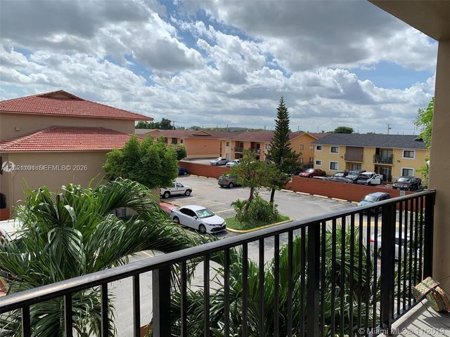 2313 W 60th St C206, Hialeah, FL 33016