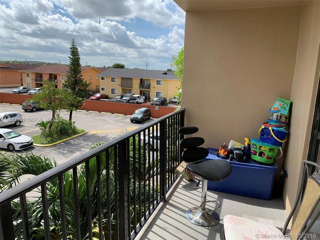 2313 W 60th St C206, Hialeah, FL 33016