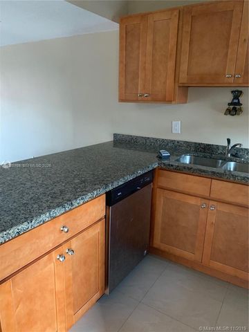 2313 W 60th St C206, Hialeah, FL 33016