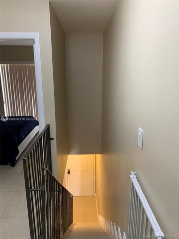2313 W 60th St C206, Hialeah, FL 33016