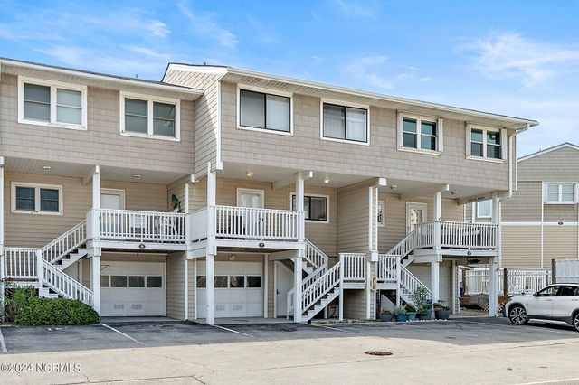 1405 Canal Drive Apt 17, Carolina Beach, NC 28428