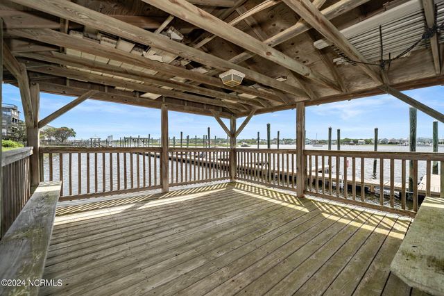 1405 Canal Drive Apt 17, Carolina Beach, NC 28428