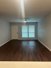 5625 Antoine Drive 1016, Houston, TX 77091