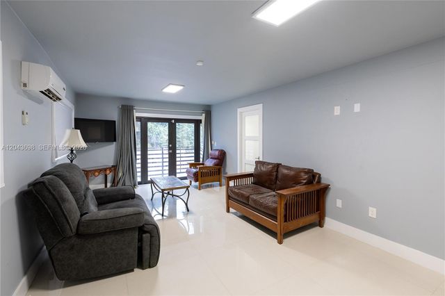 4538 SW 1st Street 3, Miami, FL 33134