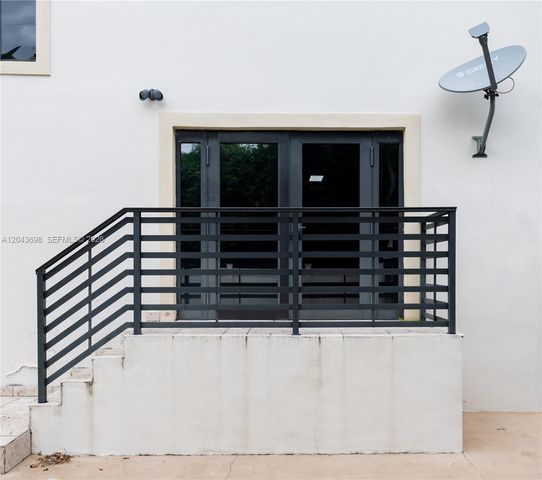 4538 SW 1st Street 3, Miami, FL 33134