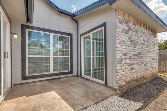 3006 Oak Ridge Place, Grand Prairie, TX 75052