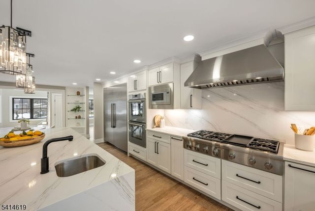 547 Highland Ave, Ridgewood Village, NJ 07450