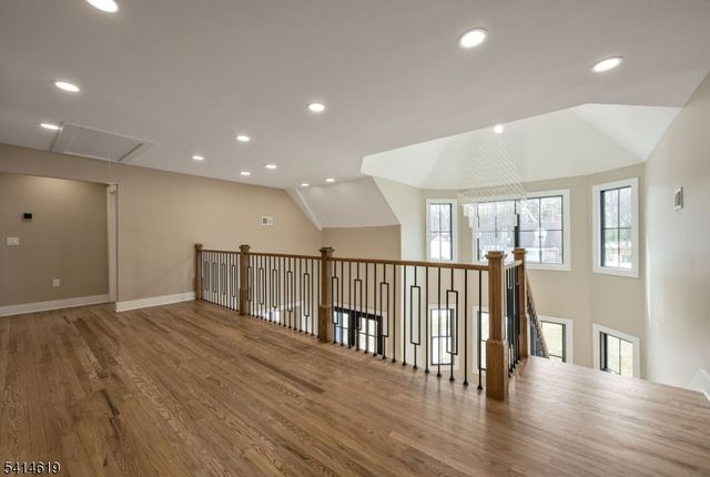 547 Highland Ave, Ridgewood Village, NJ 07450