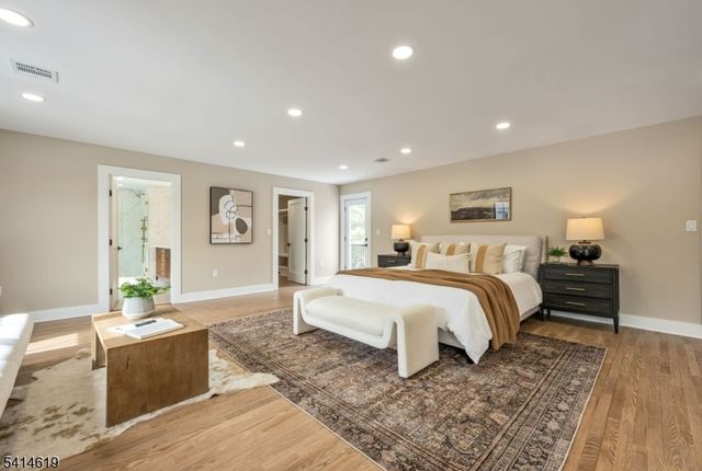 547 Highland Ave, Ridgewood Village, NJ 07450