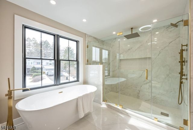 547 Highland Ave, Ridgewood Village, NJ 07450