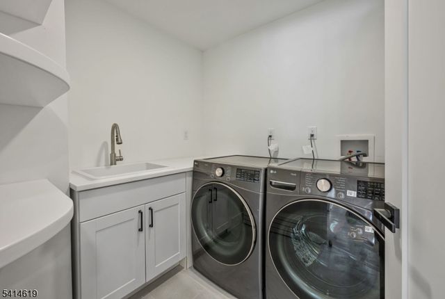 547 Highland Ave, Ridgewood Village, NJ 07450