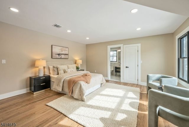 547 Highland Ave, Ridgewood Village, NJ 07450