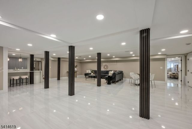 547 Highland Ave, Ridgewood Village, NJ 07450