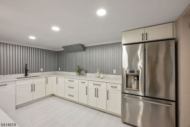 547 Highland Ave, Ridgewood Village, NJ 07450