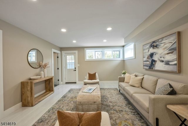 547 Highland Ave, Ridgewood Village, NJ 07450