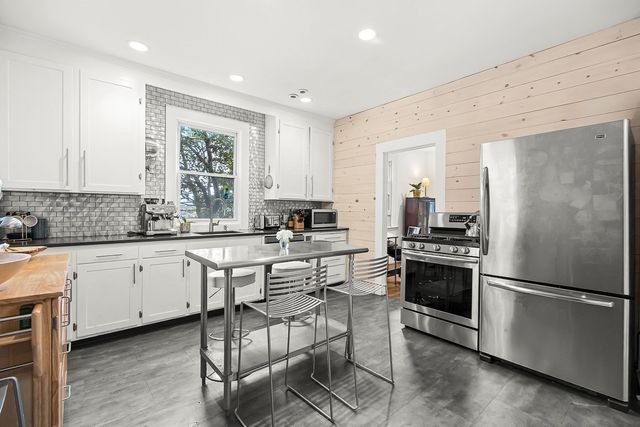 103 Newtonville Avenue, Newton, MA 02458