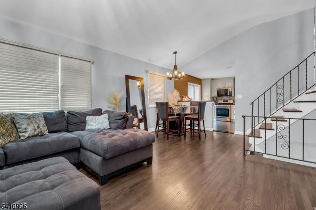 63 Daniel St, Carteret Boro, NJ 07008