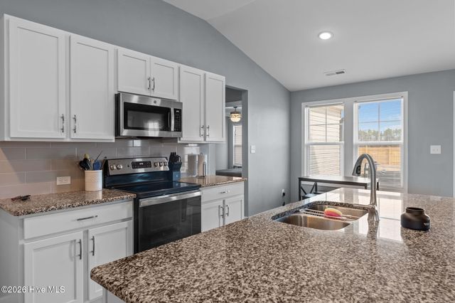 522 Carolina Church Road, Saint Pauls, NC 28384