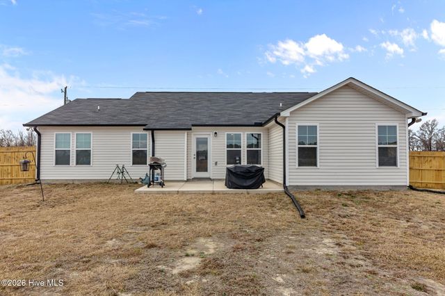 522 Carolina Church Road, Saint Pauls, NC 28384