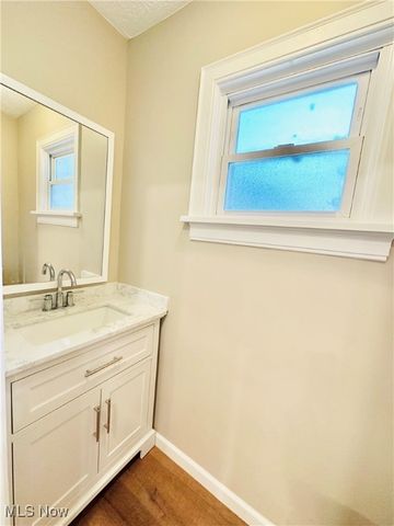 290 E 216th Street, Euclid, OH 44123