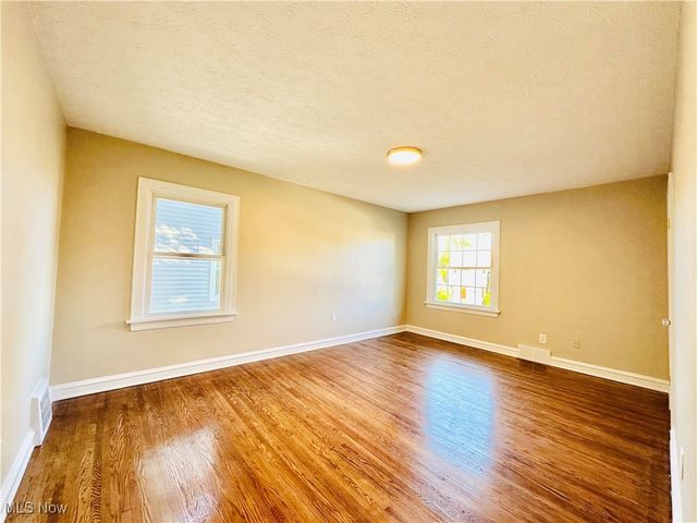 290 E 216th Street, Euclid, OH 44123