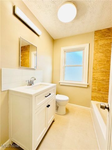 290 E 216th Street, Euclid, OH 44123