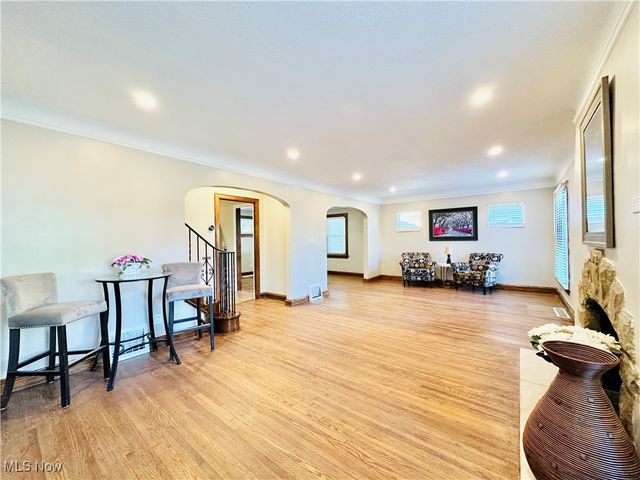 290 E 216th Street, Euclid, OH 44123