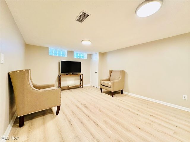 290 E 216th Street, Euclid, OH 44123