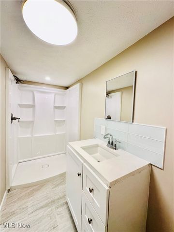 290 E 216th Street, Euclid, OH 44123