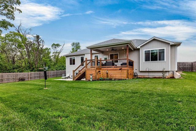 2218 SE Saturn DR, Topeka, KS 66605