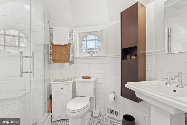 212 SAINT DUNSTANS RD, Baltimore, MD 21212