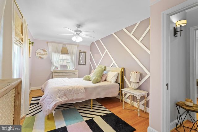 212 SAINT DUNSTANS RD, Baltimore, MD 21212