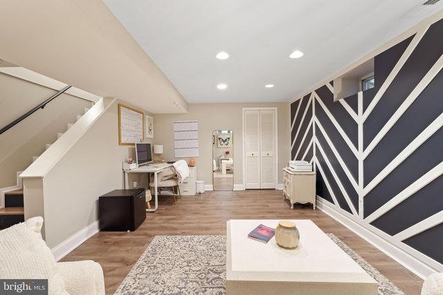 212 SAINT DUNSTANS RD, Baltimore, MD 21212