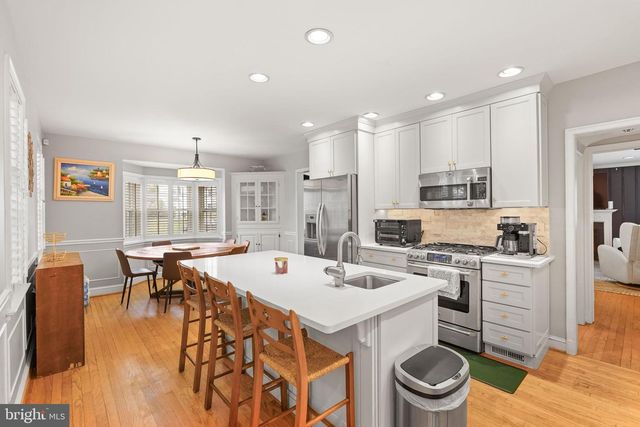 212 SAINT DUNSTANS RD, Baltimore, MD 21212