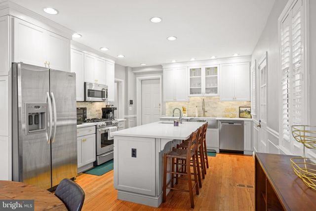 212 SAINT DUNSTANS RD, Baltimore, MD 21212