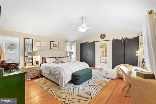 212 SAINT DUNSTANS RD, Baltimore, MD 21212