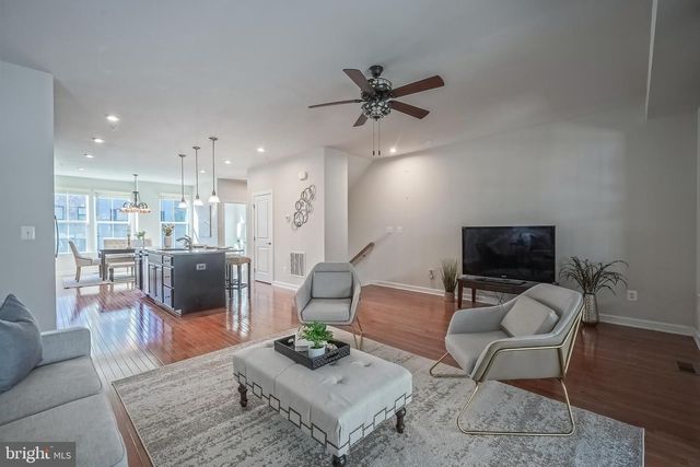 22308 SEABRING TER, Ashburn, VA 20148