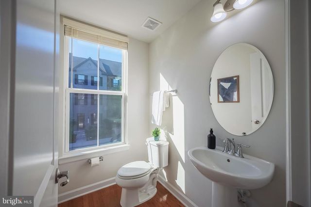 22308 SEABRING TER, Ashburn, VA 20148