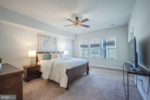 22308 SEABRING TER, Ashburn, VA 20148