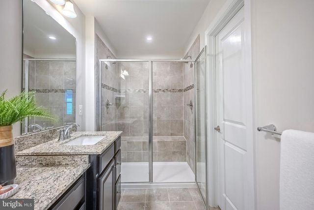 22308 SEABRING TER, Ashburn, VA 20148