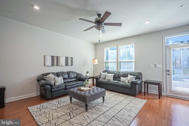 22308 SEABRING TER, Ashburn, VA 20148