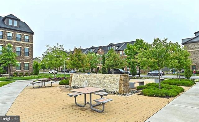22308 SEABRING TER, Ashburn, VA 20148